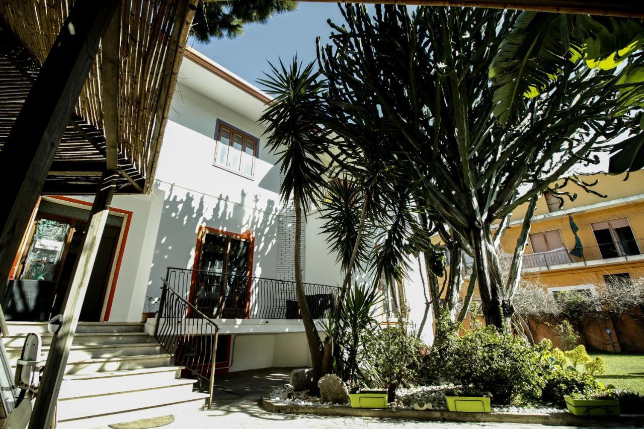 Hotel I Colori SantʼAntìoco エクステリア 写真