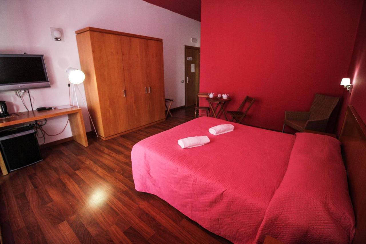 Hotel I Colori SantʼAntìoco エクステリア 写真