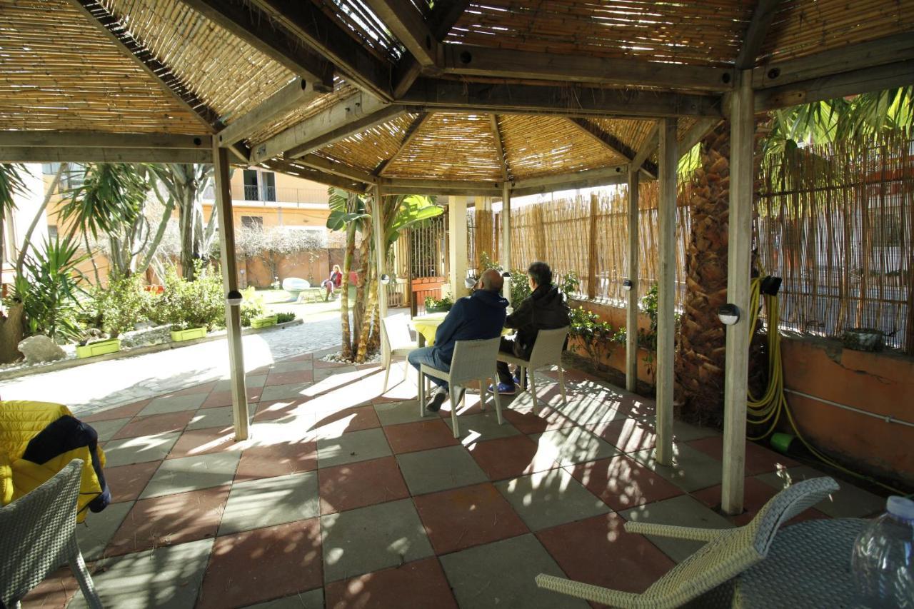 Hotel I Colori SantʼAntìoco エクステリア 写真