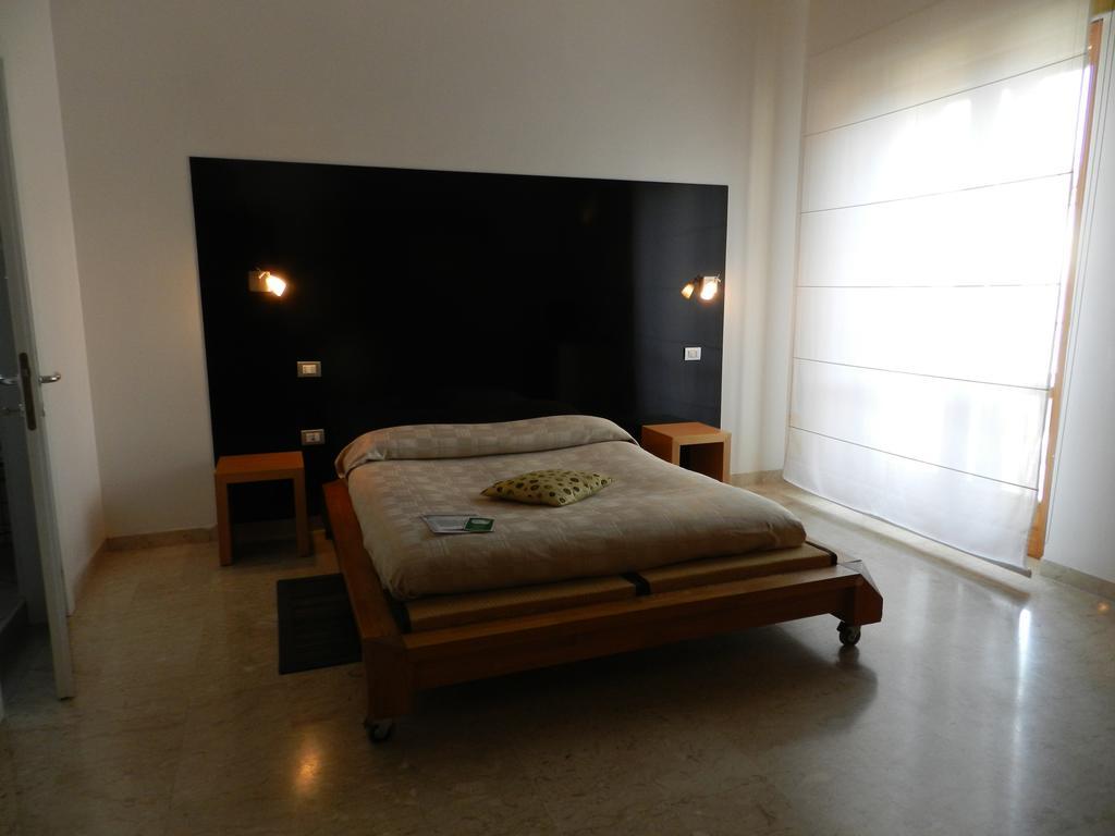 Hotel I Colori SantʼAntìoco エクステリア 写真