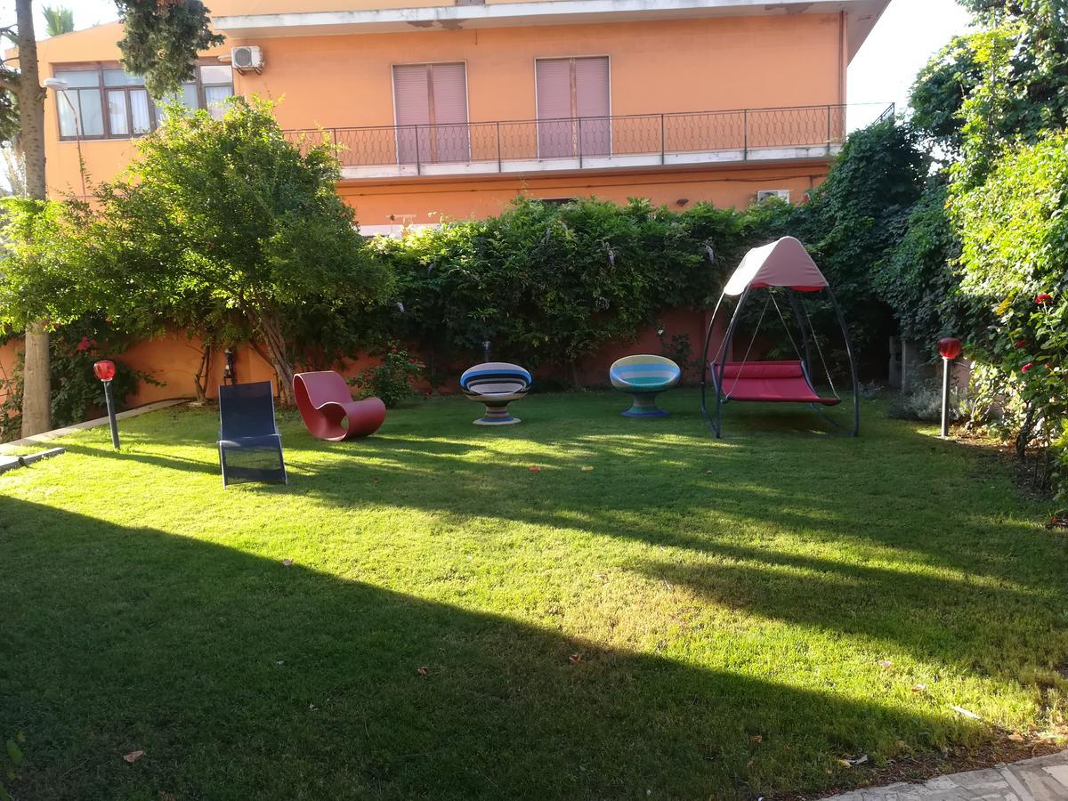 Hotel I Colori SantʼAntìoco エクステリア 写真